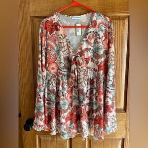 Floral V-Neck Blouse with Tie Front XL
Coneflower Long Sleeves, Serge hem